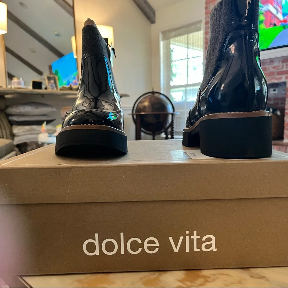 New w/ tags Dolce Vita Black Ankle Boots with Chunky Heel - Picture 6 of 7